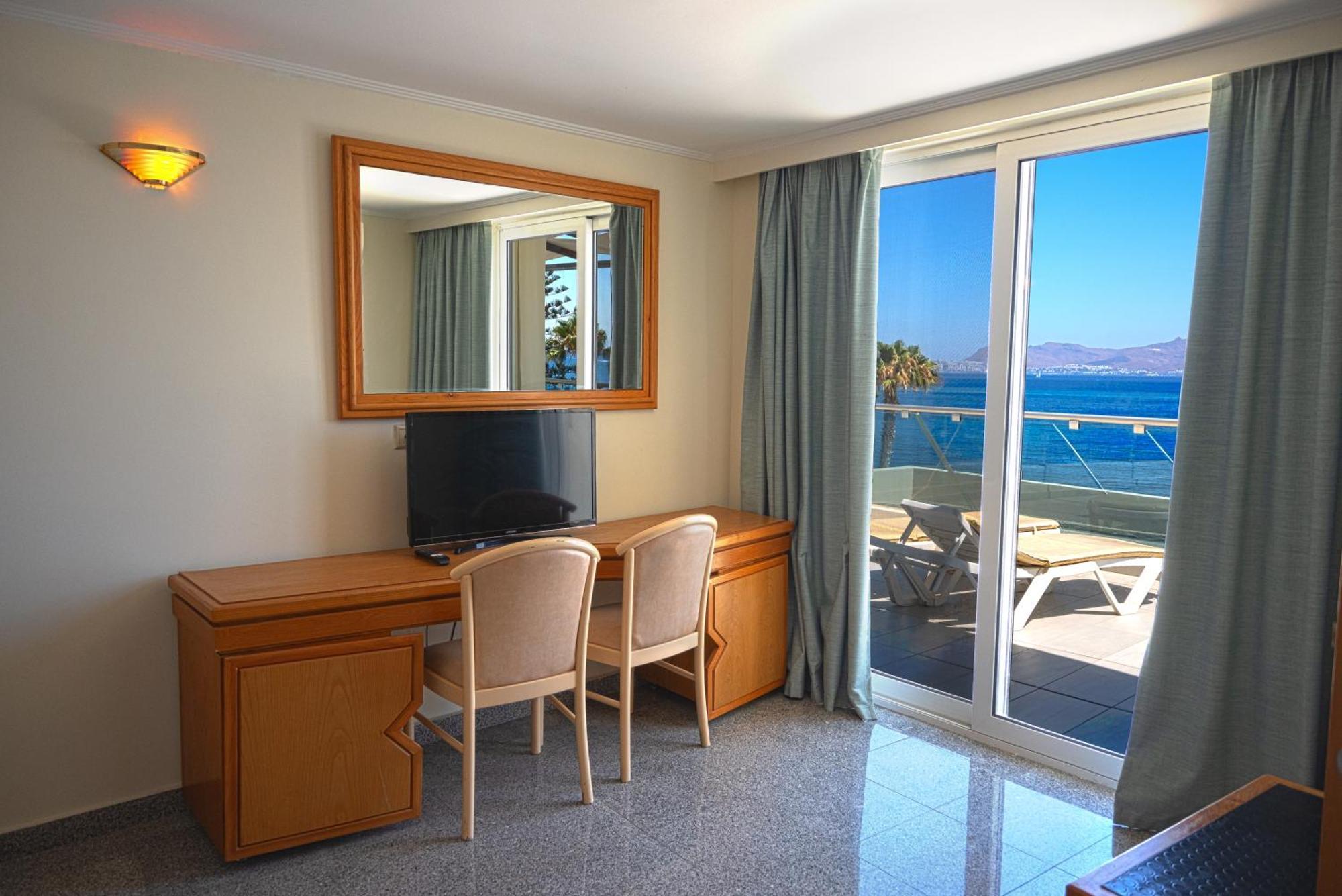Bristol Sea View Apartments Кос Экстерьер фото